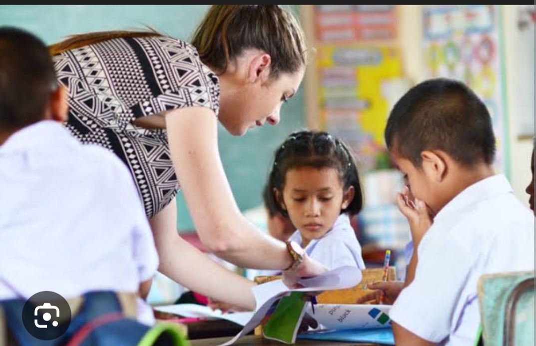 Non Native ESL Teachers Needed image